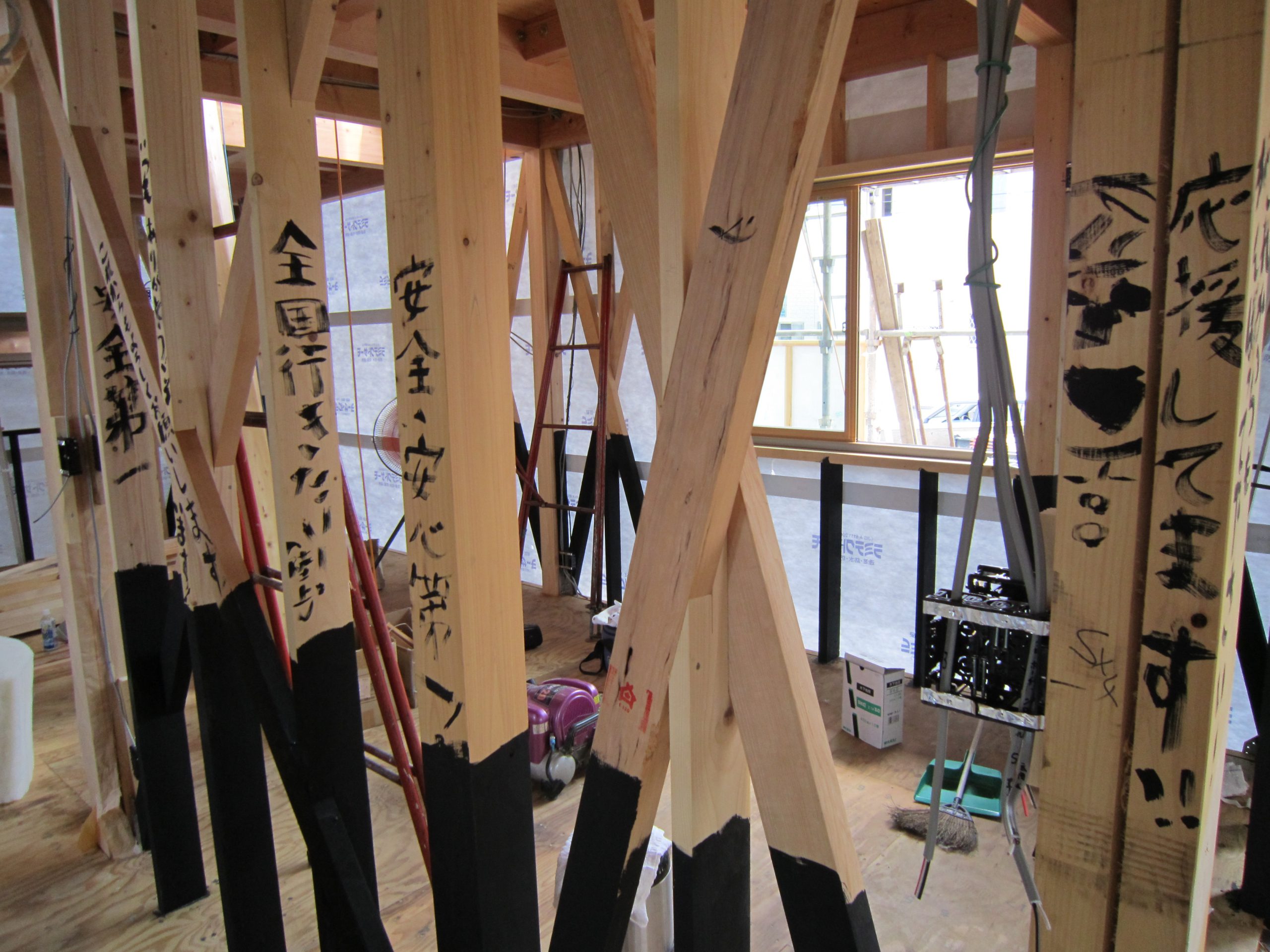 柱にメッセージ